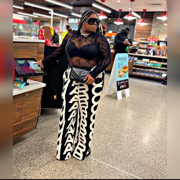 Meet your Posher, Neet - Picture 5 of 17